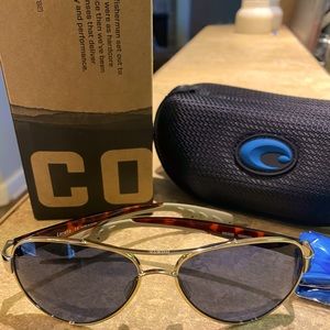 New in box - Women’s Costa Del Mar Loreto sunglasses